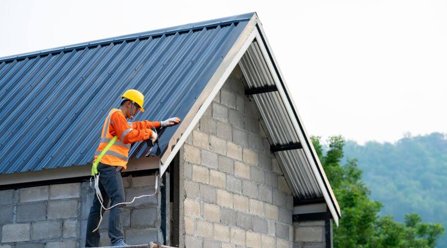 Expert Emergency Roof Repairs services in Manchester, CT
